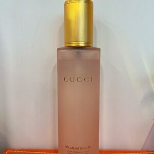 Gucci Glow Hydrating Mist - Pink Bottle with Gold Cap